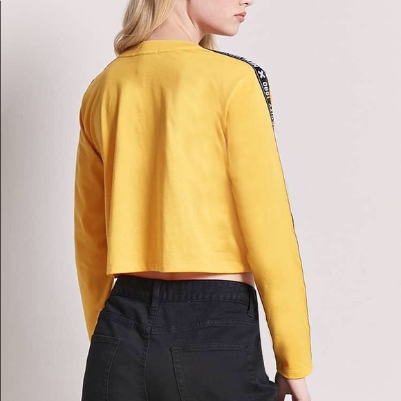 Top - Picture 3 of 4